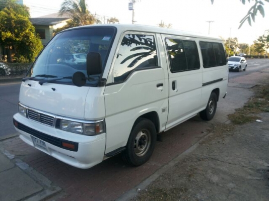 NISSAN URVAN มือเดียว ป้ายแดง ดูแลอย่างดี