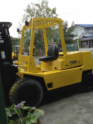 +++ ขายโฟล์คลิฟท์  T.C.M. FD35-40 Z5  เครื่องยนต์ดีเซล  เสา 3  เมตร  งา 1,070  มม.   เกียร์ออโตเมติค  ยางตันครับ