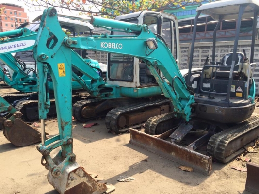 รถขุด SK25SR