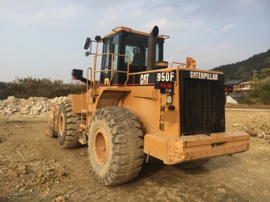 950F24DJ03885เก่าจากประเทศญี่ปุ่น(รถจอดที่นวนครแล้วครับ)