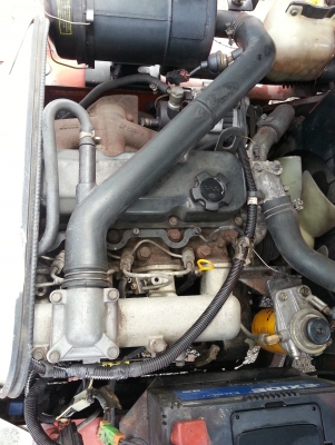 ฟอร์คลิฟท์ NISSAN 2.5 ตัน เสา 6 เมตร ดีเซล ยางตัน 090-986-2521 อ๊อบ