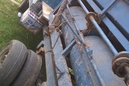 ขายรถนวดข้าว5ฟุตเครื่อง74แรงราคา39000 ขายรถนวดข้าว5ฟุตเครื่อง74แรงราคา39000