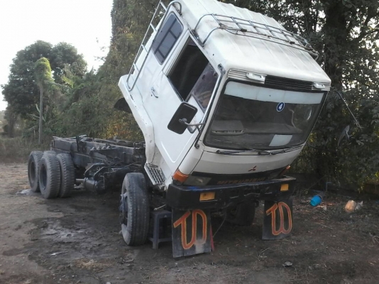 ขายด่วนครับ ไอ้หลง คัสชี FN527M TF3950 เครื่อง6D17 เกียร10 สปรีดหัวคัสชีครับ