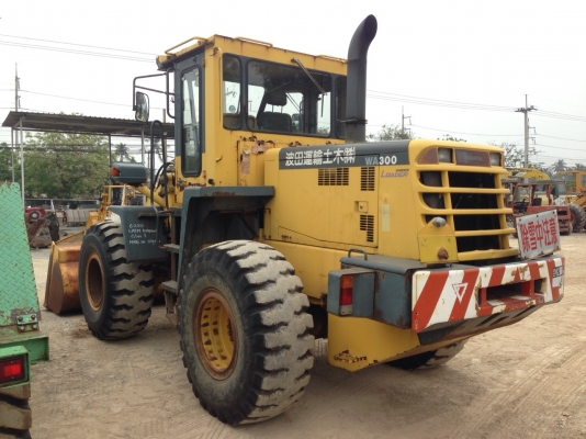 KOMATSU WA 300 รุ่น 3 นำเข้าจากญี่ปุ่น 090-986-2521 อ๊อบ KOMATSU WA 300 รุ่น 3 นำเข้าจากญี่ปุ่น 090-986-2521 อ๊อบ