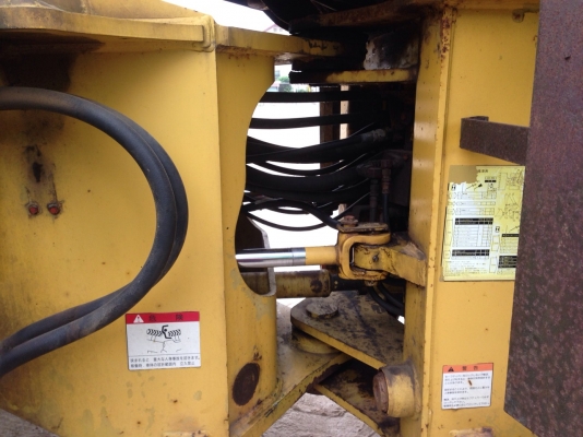 KOMATSU WA 300 รุ่น 3 นำเข้าจากญี่ปุ่น 090-986-2521 อ๊อบ KOMATSU WA 300 รุ่น 3 นำเข้าจากญี่ปุ่น 090-986-2521 อ๊อบ