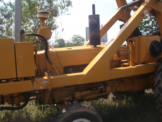 ขายรถคีบรถไถ77เกียร์ท๊อบคีบสวยบุมไม่มีร้าวไม่มีดามสวยตลดเส้นพร้อมใช้งาน