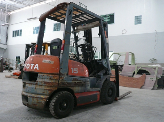 ขายรถโฟล์คลิฟท์ TOYOTA รุ่น 6FGL15 ราคา 139,000 บาท นำเข้าจากประเทศญี่ปุ่น 100\% ไม่เคยใช้งานในประเทศไทย
