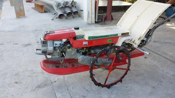 รถดำนา YANMAR รุ่น YP200 เก่าญี่ปุ่น  ดำนา 2 แถว  ขนาดกระทัดรัด สภาพสวย เครื่องยนต์ติดง่าย