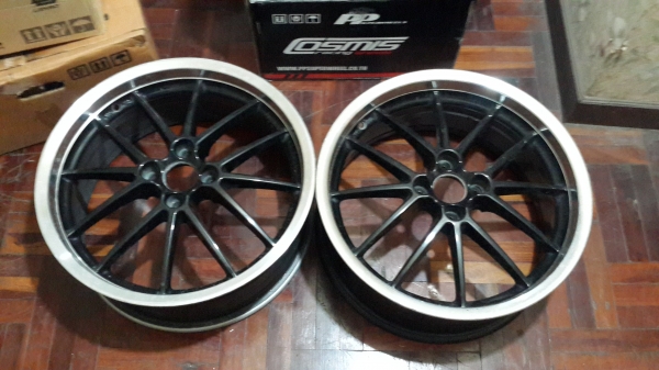 ขอบ 17 4รู100 คู่ละ 2,900 สภาพดีทุกวง ขอบ 17 4รู100 คู่ละ 2,900 สภาพดีทุกวง