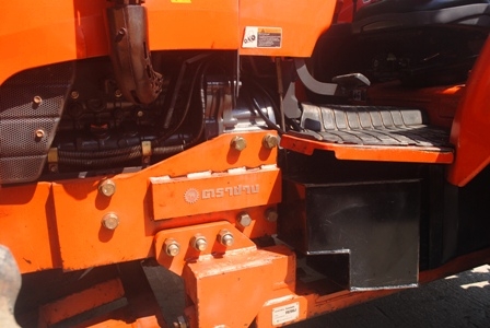 ขายรถไถ Kubota M7040 (4WD) พร้อมดันหน้าช้าง รถสวย เดิมๆ พร้อมใช้งานครับ ขายรถไถ Kubota M7040 (4WD) พร้อมดันหน้าช้าง รถสวย เดิมๆ พร้อมใช้งานครับ