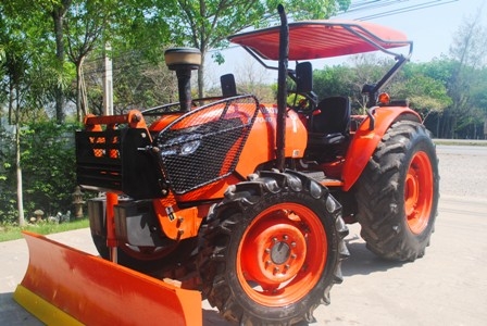 ขายรถไถ Kubota M7040 (4WD) พร้อมดันหน้าช้าง รถสวย เดิมๆ พร้อมใช้งานครับ