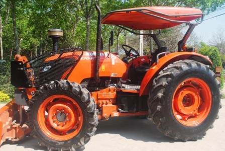 ขายรถไถ Kubota M7040 (4WD) พร้อมดันหน้าช้าง รถสวย เดิมๆ พร้อมใช้งานครับ ขายรถไถ Kubota M7040 (4WD) พร้อมดันหน้าช้าง รถสวย เดิมๆ พร้อมใช้งานครับ