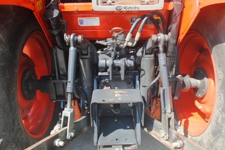 ขายรถไถ Kubota M7040 (4WD) พร้อมดันหน้าช้าง รถสวย เดิมๆ พร้อมใช้งานครับ