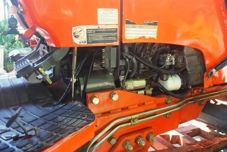 ขายรถไถ Kubota M7040 (4WD) พร้อมดันหน้าช้าง รถสวย เดิมๆ พร้อมใช้งานครับ