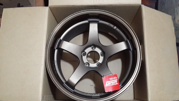 เศษแม็กใหม่ มีวงเดียว ขอบ 18 5รู114 กว้าง 10.5