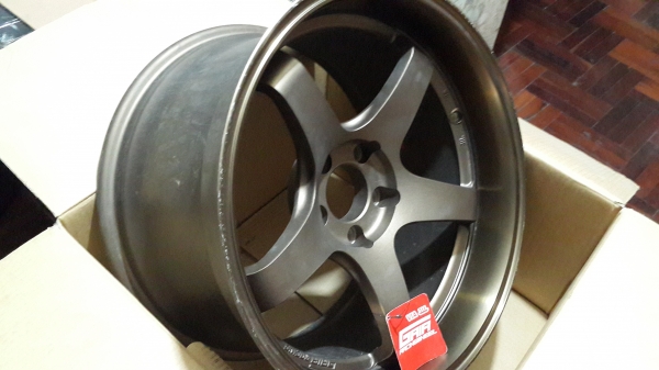 เศษแม็กใหม่ มีวงเดียว ขอบ 18 5รู114 กว้าง 10.5