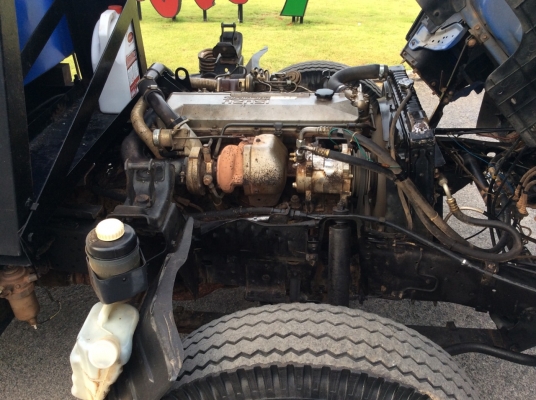 รถ 6 ล้อ Isuzu NPR