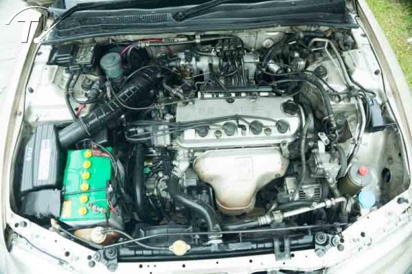 HONDA ACCORD ไฟท้าย 2 ก้อน สภาพเดิมโรงาน บางทั้งคัน ติดแก็สหัวฉีด