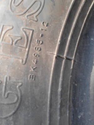 9.00-20 BRIDGESTONE มี 4 เส้น TEL.081-427-3941