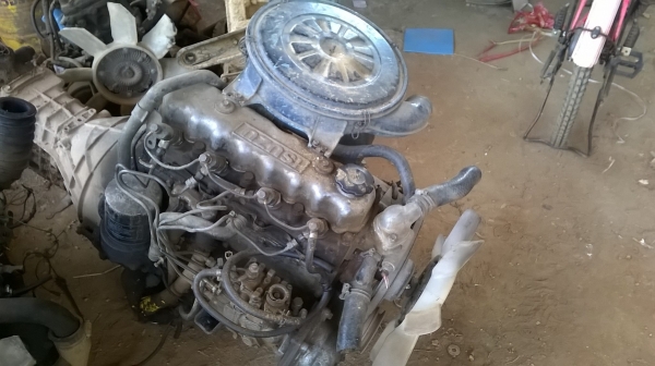 เครื่อง C223 พร้อมเกียร์ สวย ไม่มีใบ