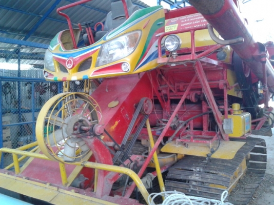 ขายรถเกี่ยวข้าว  เกษตรพัฒนา