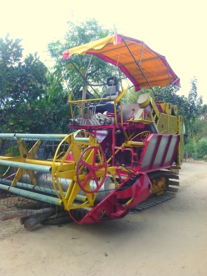 ขายรถเกี่ยว hi no114