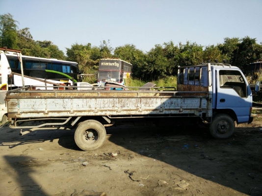 ขาย6ล้อ ISUZU NPR 120 ปี40 ราคาถูก