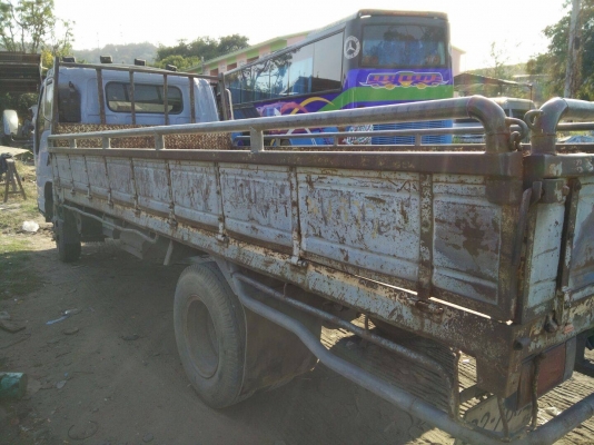 ขาย6ล้อ ISUZU NPR 120 ปี40 ราคาถูก