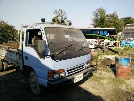 ขาย6ล้อ ISUZU NPR 120 ปี40 ราคาถูก