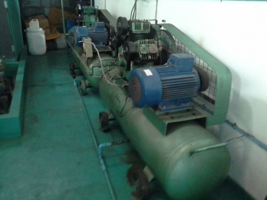 เครื่องเป่าขวดสำเร็จรูป ขายเหมายกไลน์ผลิต ไลน์ผสมเม็ดและขึ้นรูปเป่าขวดสำเร็จรูป จำนวน 2 ไลน์ผลิต ยี่ห้อ SMC ปี 2005 และ 2002 เครื่องจักรยังใหม่ครับ ยังใช้งานอยู่