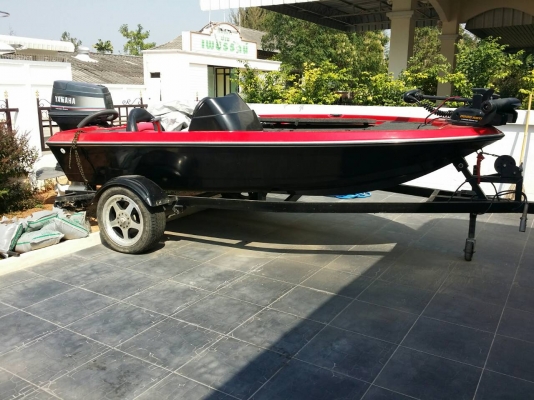 เรือตกปลา พร้อมใช้งาน