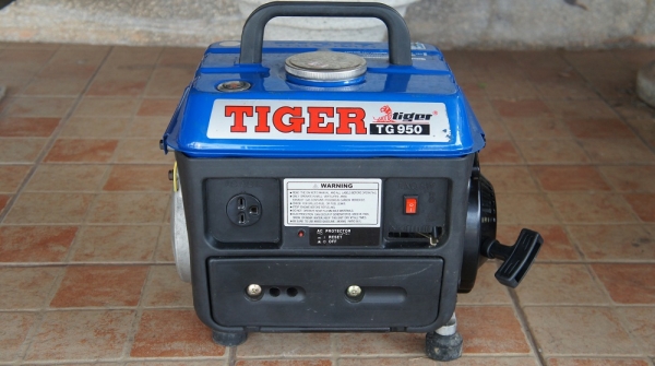 TIGER TG-950 เครื่องปั่นไฟเบนซิน สภาพใช้งานน้อยมากครับ