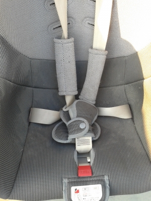 คาร์ซีท แบะนั่งเด็กในรถ