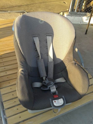 คาร์ซีท แบะนั่งเด็กในรถ