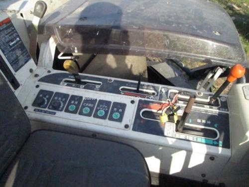 รถเกี่ยวข้าวนั่งขับ    MITSUBISHI    VS38     รหัสสินค้า : 80802218   หรือเพิ่มเติมไดที่ www.nihonmono.com