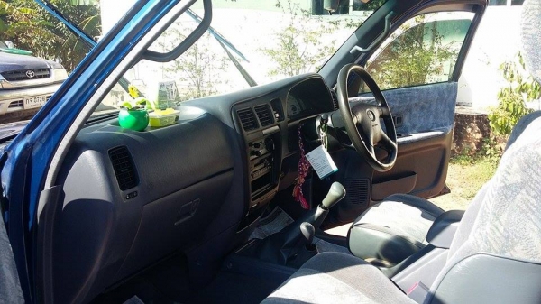 ขายไทเกอร์โฟรวิล3000 EFI 4 ประตูรถบางเดิมบางทั้งคันเครื่องดีมากเกียร์โฟรดใช้ได้ดีราคาต่อรองได้