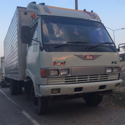 ขายหกล้อตู้แห้ง3บานฮีโน่สภาพเดิมๆสวยจัดแอร์หนาวรถแท้ห้างช่วงยาว550เมตรเครื่องwo4d120แรง. เอกสารพร้อมโอน