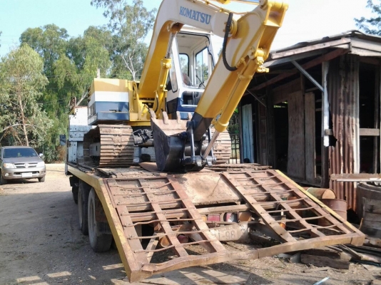 รถบรรทุก 10 ล้อใหญ่ ISUZU หน้ายาว พร้อมรถแบคโฮ  KOMATSU ราคา 460,000 บ.