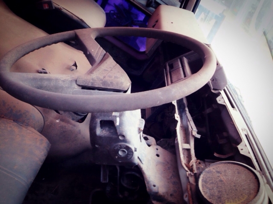 ขายด่วน หัวเก๋ง HINO F18 สวยจัดไม่มีผุภายในคอนโซลสวยครบ ชุดเรือนไมล์ พวงมาลัยอยู่ครบพร้อม พื้นสวยไม่มีผุ พร้อมติดตั้งพร้อมใช้งานได้เลยครับ ราคาต่อรองได้ครับ