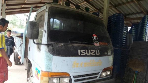 6ล้อกระบะคาโก้110แรง. ปี 2542 isuzu. NKR58LX5Sรถห้างแท้ เดิมๆ เล่มพร้อม