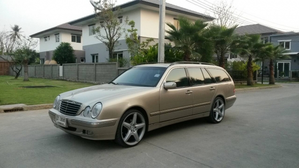 ขายด่วน  รถ BENZ E200 COMPRESSER ปี 2000