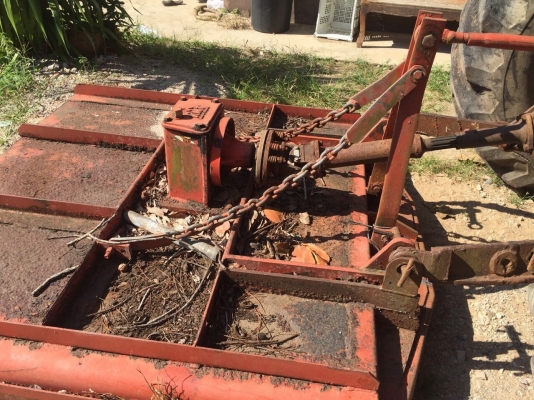 ขายรถไถ2เพลา FORD NEWHOLLAND 6640 เล่มทะเบียน  สนใจโทร 081-970-1072