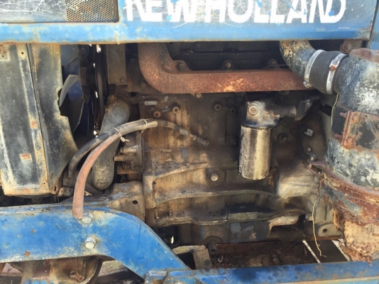 ขายรถไถ2เพลา FORD NEWHOLLAND 6640 เล่มทะเบียน  สนใจโทร 081-970-1072