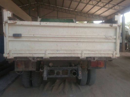 ขายดาวน์650000รถ6ล้อเมก้าดั้ม 175แรงปี56ส่งต่ออีก500000งวดละ22000