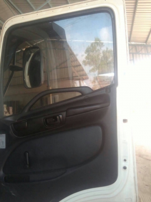 ขายดาวน์650000รถ6ล้อเมก้าดั้ม 175แรงปี56ส่งต่ออีก500000งวดละ22000