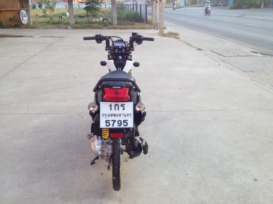 ขาย ฮอนด้า Zoomer x สีขาว ปี 56 สภาพเดิม ๆ ราคา เบา ๆ