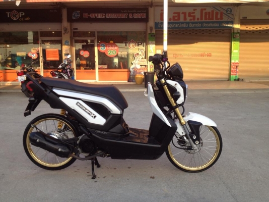 ขาย ฮอนด้า Zoomer x สีขาว ปี 56 สภาพเดิม ๆ ราคา เบา ๆ