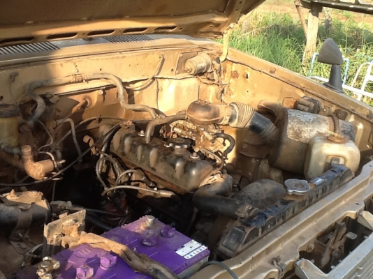 ส่งลูกค้าดินเวียงเก่าขายครับrn30เครื่อง12rไม่เคยกินใด้อุปกรณ์ครบผุนิดๆแคชชีแดงแต่ไม่ผุทะเบียนขาด56เอกสารชุดโอนพร้อมครับ