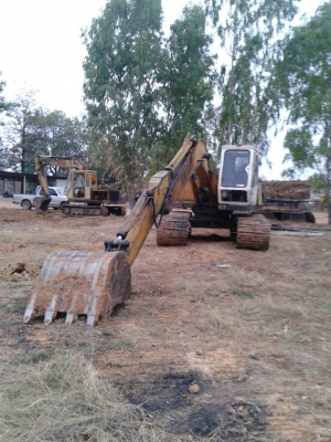 ขายรถขุดแบ็คโค sumitomo 150 สภาพพร้อมใช้งาน บูมดี ช่วงล่างสภาพสวย ปั๊มแห้งเครื่องดี พร้อมลุยงาน ขายรถขุดแบ็คโค sumitomo 150 สภาพพร้อมใช้งาน บูมดี ช่วงล่างสภาพสวย ปั๊มแห้งเครื่องดี พร้อมลุยงาน