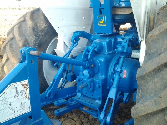 ขายรถไถฟอรด์6600เสื้อลายไอดีโตเครื่องดีเกียร์เงียบไฮโดหลิกดีใบมืดCMTผาน7CMT ขายรถไถฟอรด์6600เสื้อลายไอดีโตเครื่องดีเกียร์เงียบไฮโดหลิกดีใบมืดCMTผาน7CMT